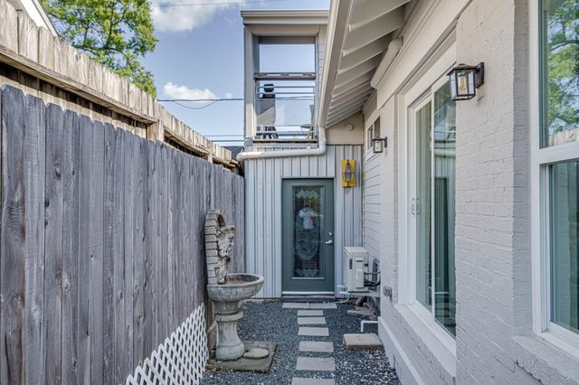 1717 Missouri Street, Houston, TX 77006