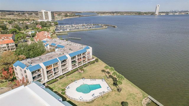 351 Lakeside Lane 105 A, Houston, TX 77058