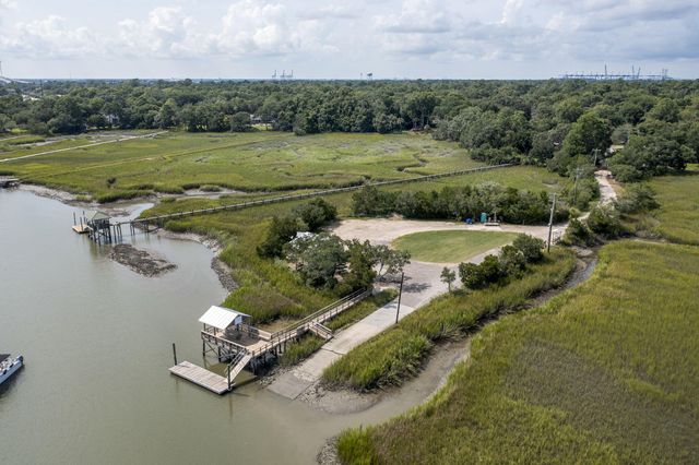 1042 Chambers Lane, Mount Pleasant, SC 29464