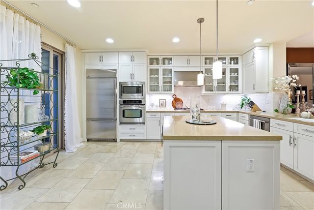23 Vantis, Aliso Viejo, CA 92656