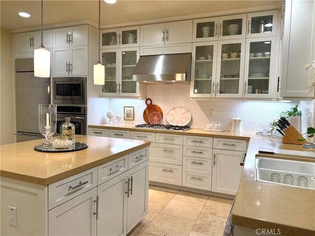 23 Vantis, Aliso Viejo, CA 92656