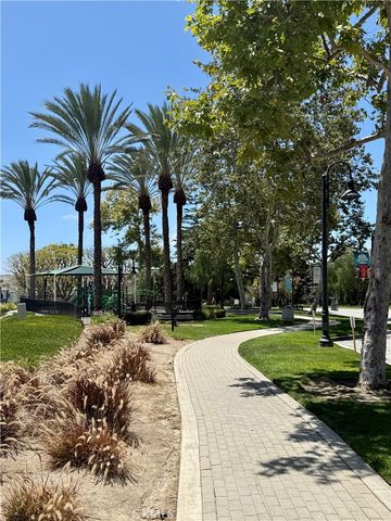 23 Vantis, Aliso Viejo, CA 92656
