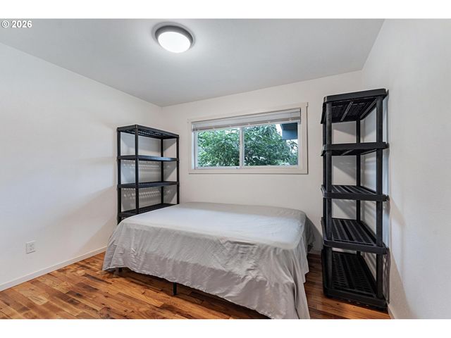 15106 Se LINCOLN St, Portland, OR 97233