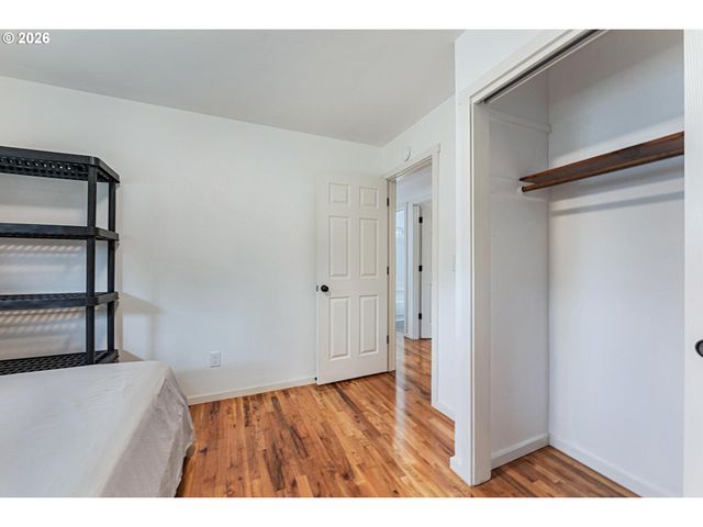 15106 Se LINCOLN St, Portland, OR 97233