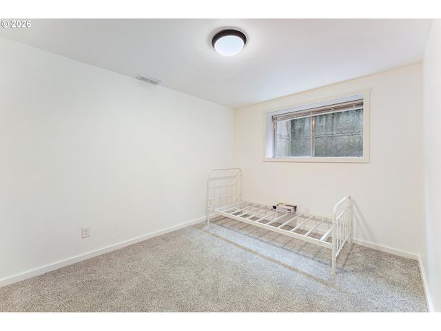 15106 Se LINCOLN St, Portland, OR 97233