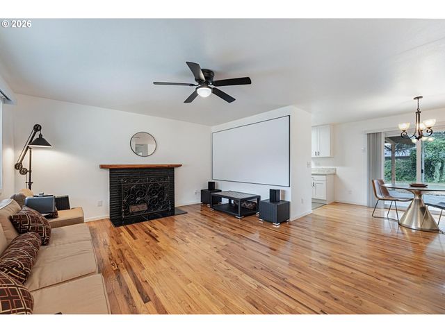 15106 Se LINCOLN St, Portland, OR 97233