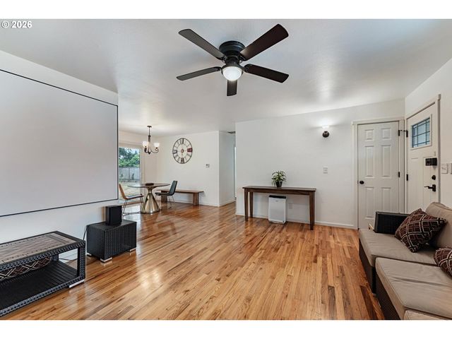 15106 Se LINCOLN St, Portland, OR 97233
