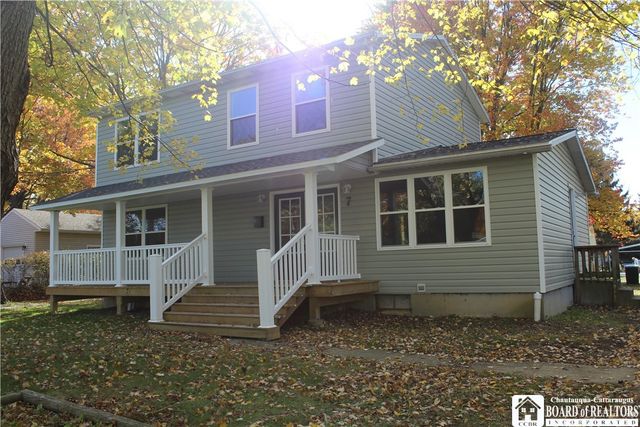 7 Hillcrest Drive, Pomfret, NY 14063