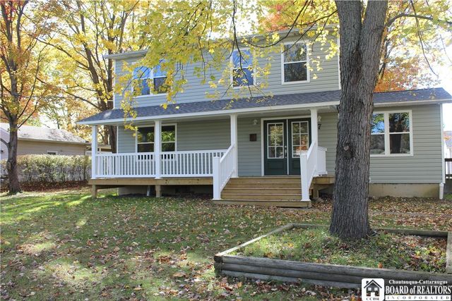 7 Hillcrest Drive, Pomfret, NY 14063