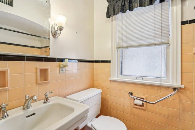 3760 N 42nd STREET, Milwaukee, WI 53216