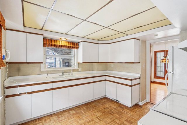 3760 N 42nd STREET, Milwaukee, WI 53216