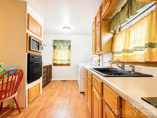 128 E Hilltop Drive, Gastonia, NC 28054