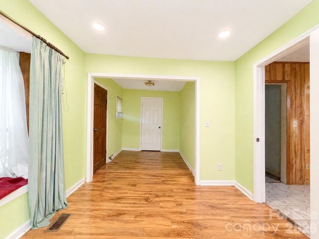 128 E Hilltop Drive, Gastonia, NC 28054