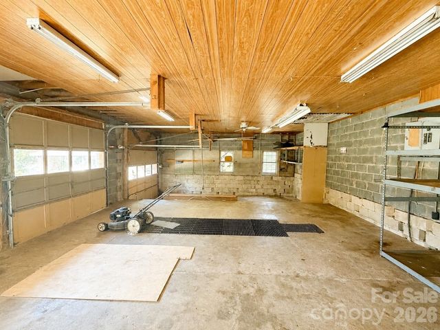 128 E Hilltop Drive, Gastonia, NC 28054