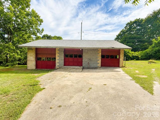 128 E Hilltop Drive, Gastonia, NC 28054
