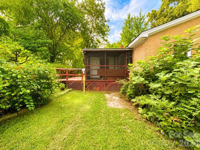 128 E Hilltop Drive, Gastonia, NC 28054