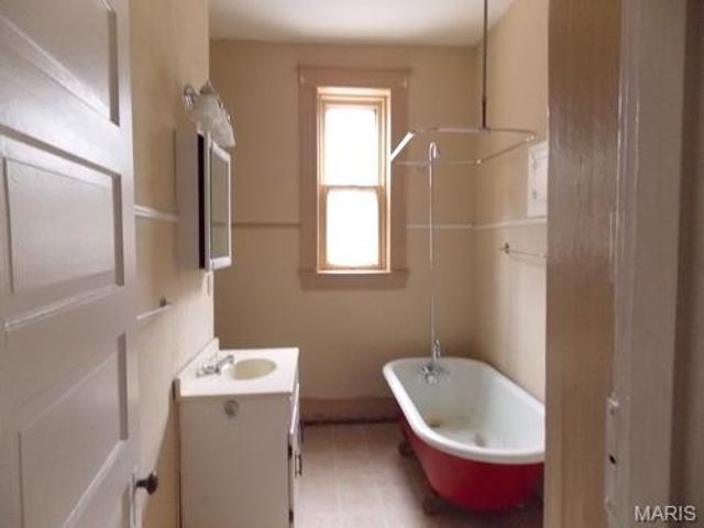 213 E GARFIELD Street E B, Belleville, IL 62220