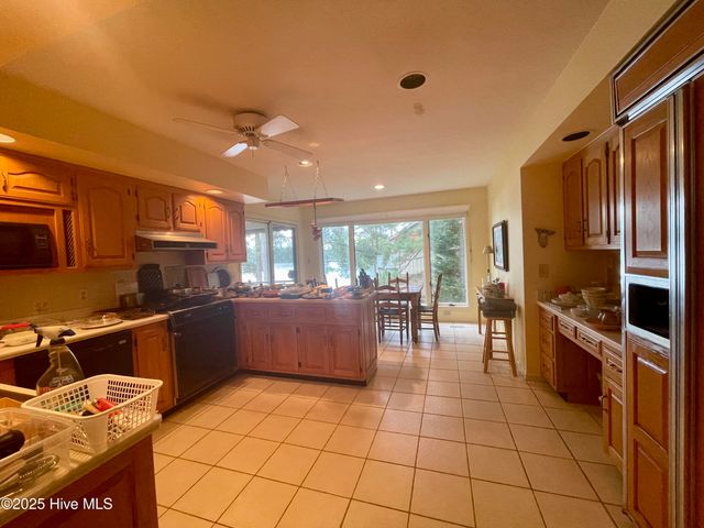1050 Burning Tree Road, Pinehurst, NC 28374