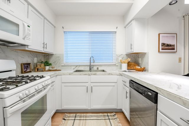 1924 S Cain Street, Visalia, CA 93292