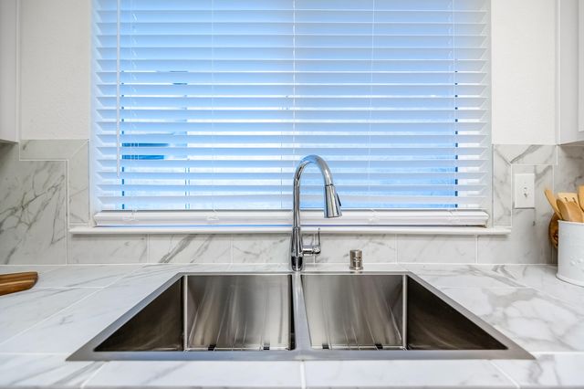 1924 S Cain Street, Visalia, CA 93292