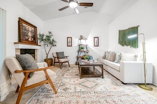 1924 S Cain Street, Visalia, CA 93292