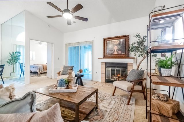 1924 S Cain Street, Visalia, CA 93292