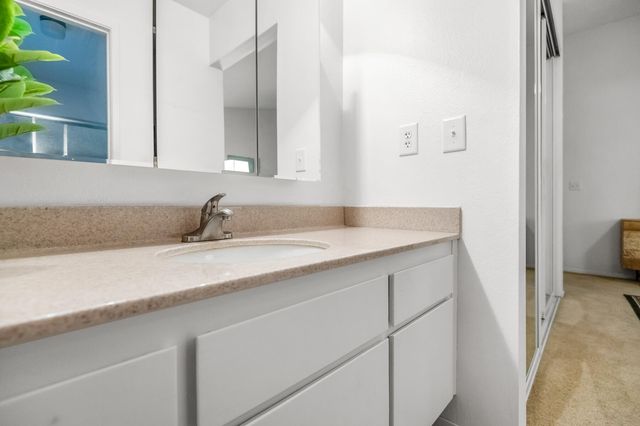 1924 S Cain Street, Visalia, CA 93292