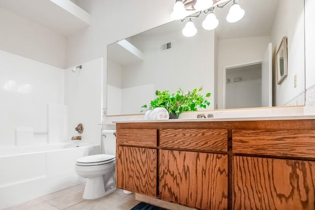 1924 S Cain Street, Visalia, CA 93292