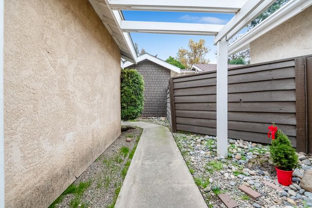 1924 S Cain Street, Visalia, CA 93292