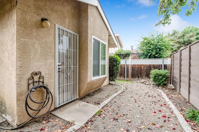 1924 S Cain Street, Visalia, CA 93292