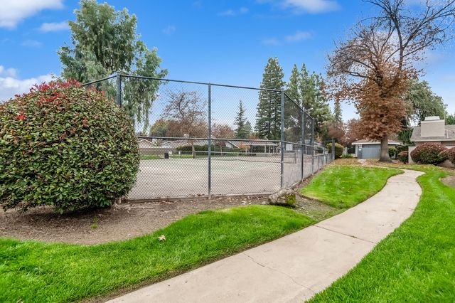 1924 S Cain Street, Visalia, CA 93292