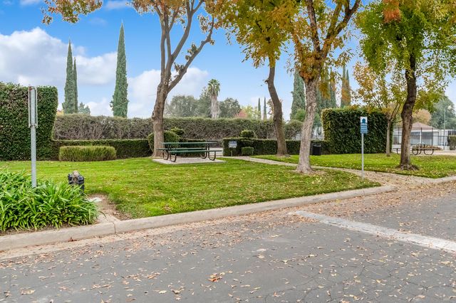 1924 S Cain Street, Visalia, CA 93292