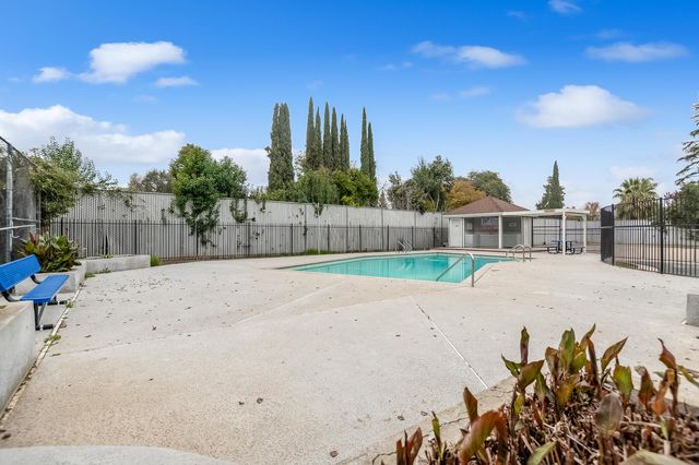 1924 S Cain Street, Visalia, CA 93292