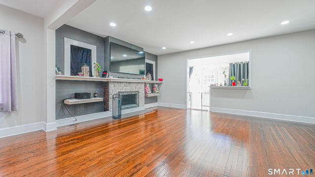 1210 Laurel Avenue, Bridgeport, CT 06604