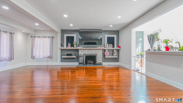 1210 Laurel Avenue, Bridgeport, CT 06604