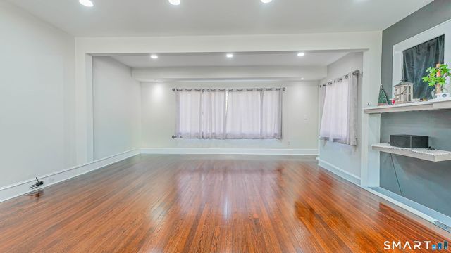 1210 Laurel Avenue, Bridgeport, CT 06604