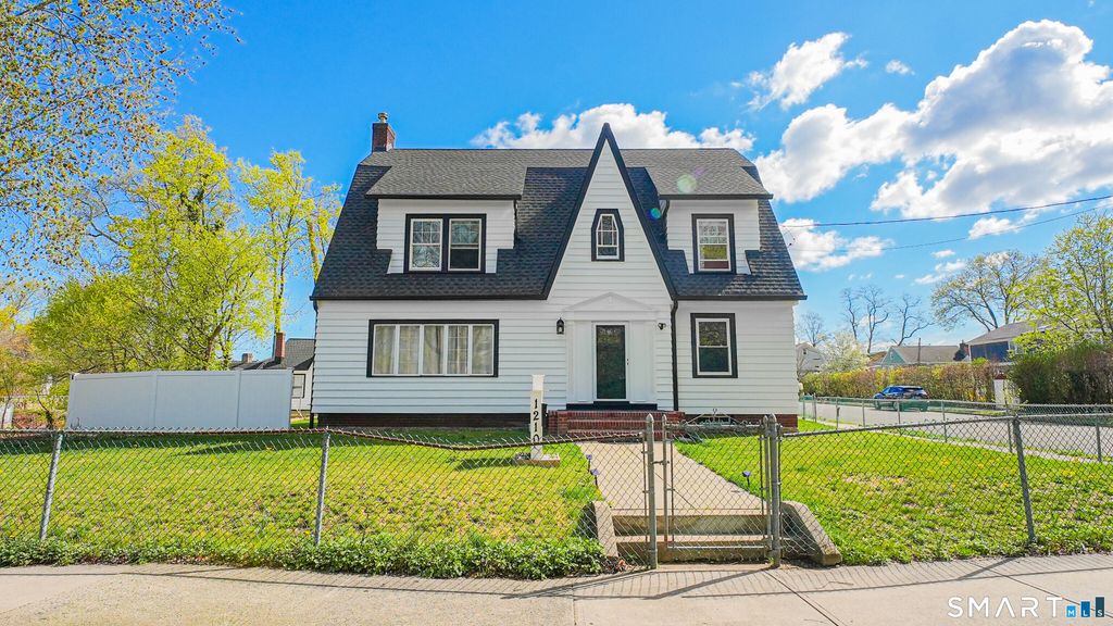 1210 Laurel Avenue, Bridgeport, CT 06604