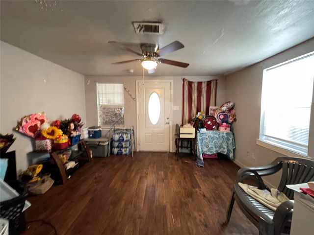 7928 Buchanan Street, Houston, TX 77029