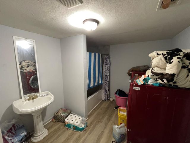 7928 Buchanan Street, Houston, TX 77029