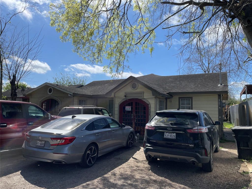 7928 Buchanan Street, Houston, TX 77029