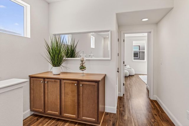 391 Charles Morris Terrace, Sunnyvale, CA 94085