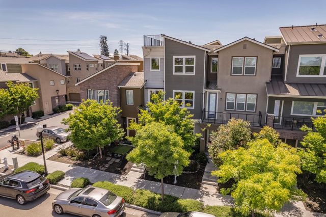 391 Charles Morris Terrace, Sunnyvale, CA 94085