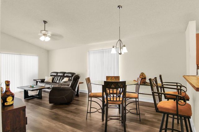 4692 LAKESIDE Circle, West Palm Beach, FL 33417