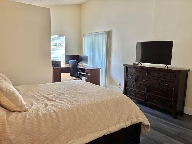 4692 LAKESIDE Circle, West Palm Beach, FL 33417