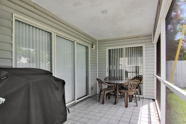 4692 LAKESIDE Circle, West Palm Beach, FL 33417