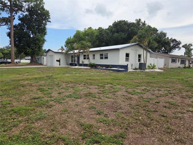 3066 66TH WAY N, St Petersburg, FL 33710