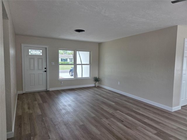 3066 66TH WAY N, St Petersburg, FL 33710