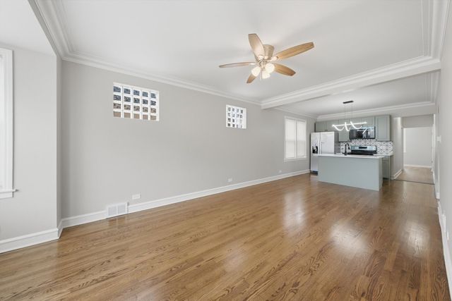 8004 S Richmond Street, Chicago, IL 60652