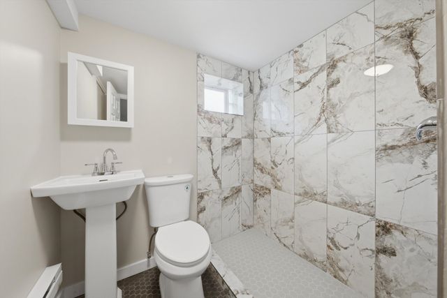 8004 S Richmond Street, Chicago, IL 60652