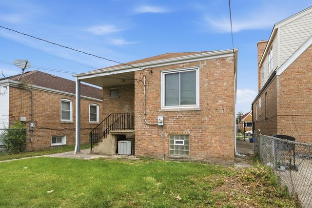 8004 S Richmond Street, Chicago, IL 60652
